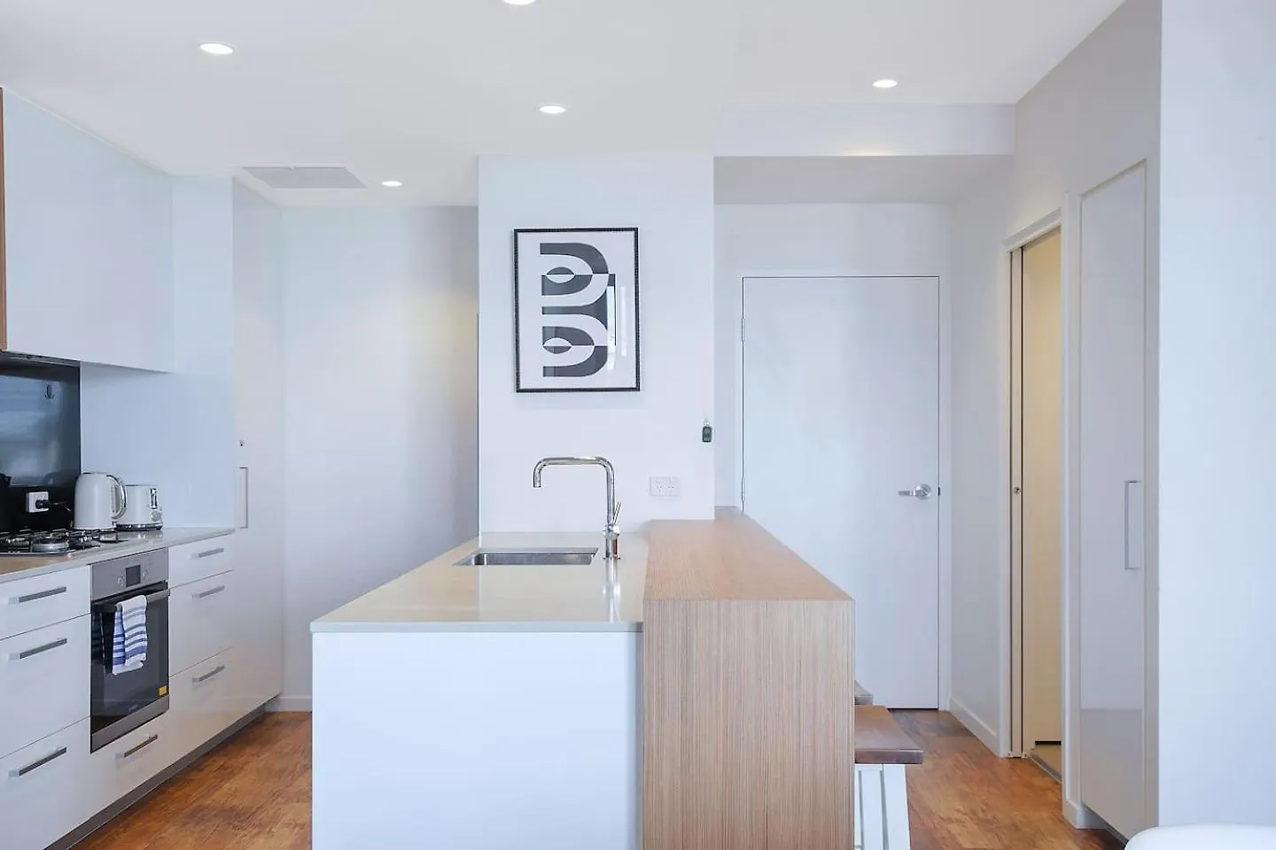 Regatta Hideaway - A Breezy Balcony Residence Brisbane Apartamento